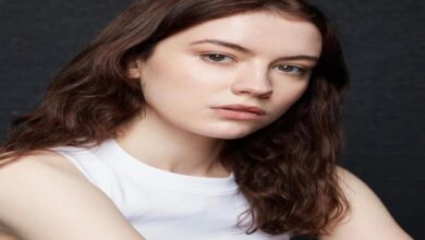 isabelle connolly​