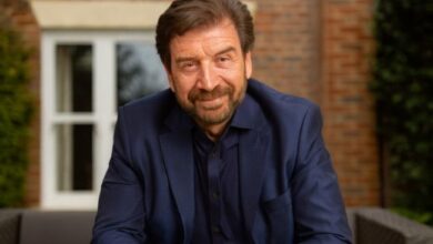 Nick Knowles